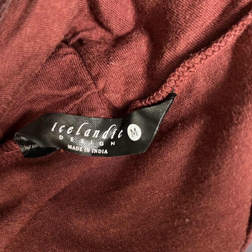Icelandic Women’s Burgundy Turtleneck Bamboo Organic Cotton Top - Picture 4 of 5